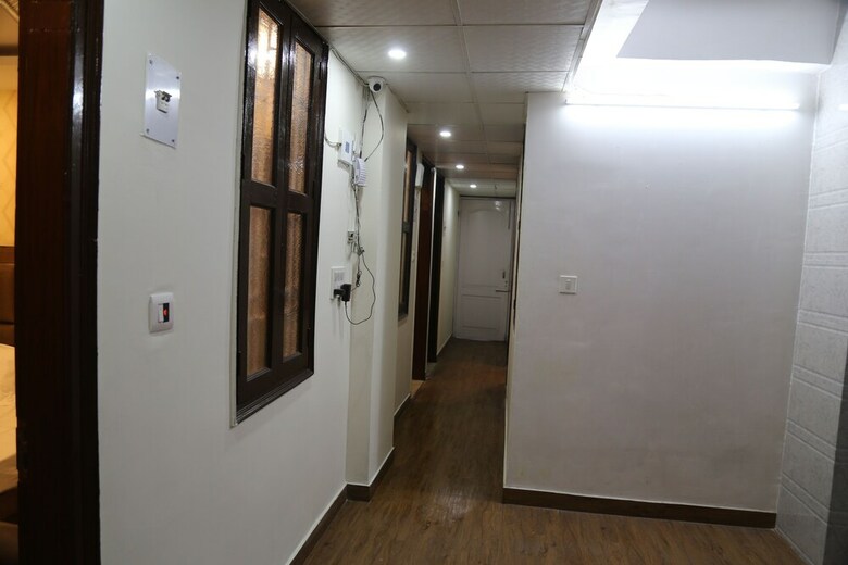 Mona Regency Hotel And Banquet