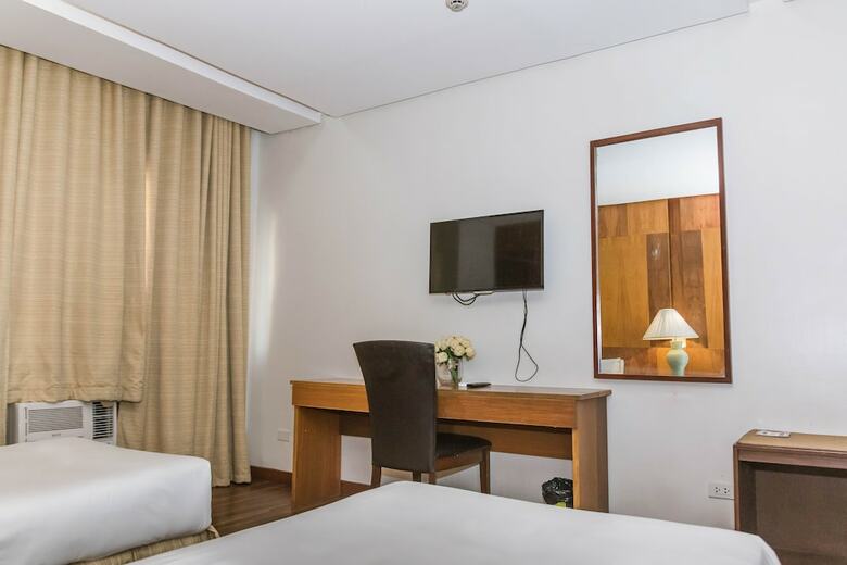 La Fiesta Hotel