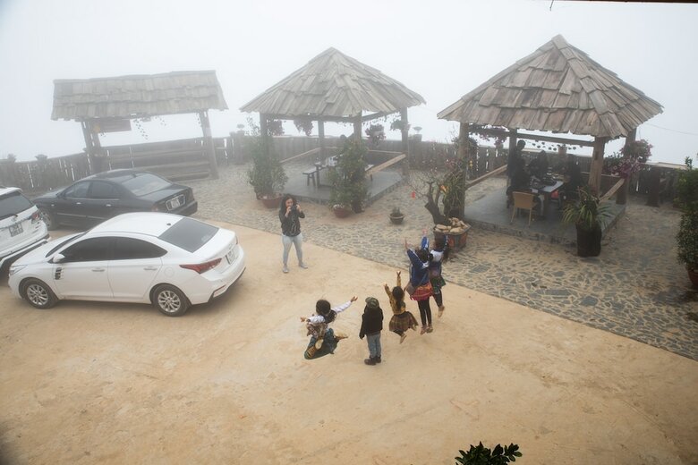 Hostal Muong Hoa River View Homestay - Hostel