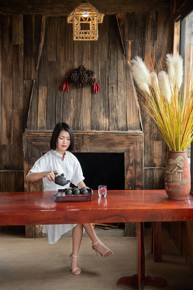 Hostal Muong Hoa River View Homestay - Hostel