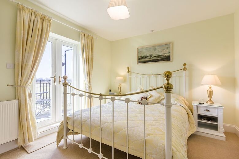 Avalon Lodge Bed And Breakfast