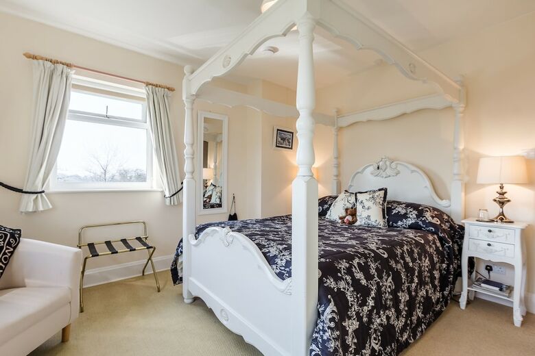 Avalon Lodge Bed And Breakfast