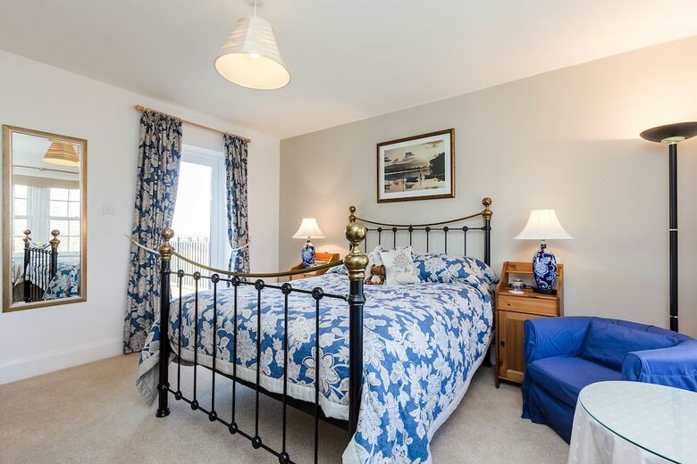 Avalon Lodge Bed And Breakfast