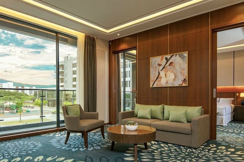 Hotel Hilton Clark Sun Valley Resort