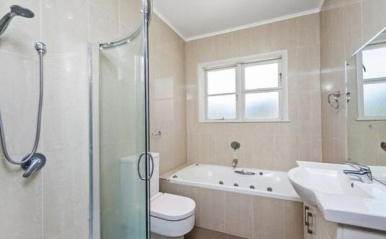 Arent - Serviced House - 8 Renton Road