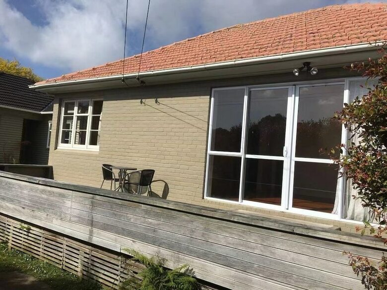 Arent - Serviced House - 8 Renton Road