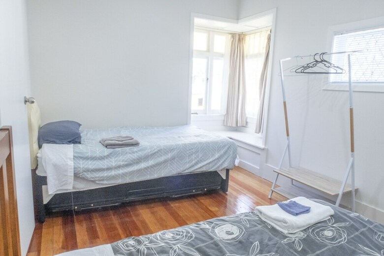 Arent - Serviced House - 14 Dignan St