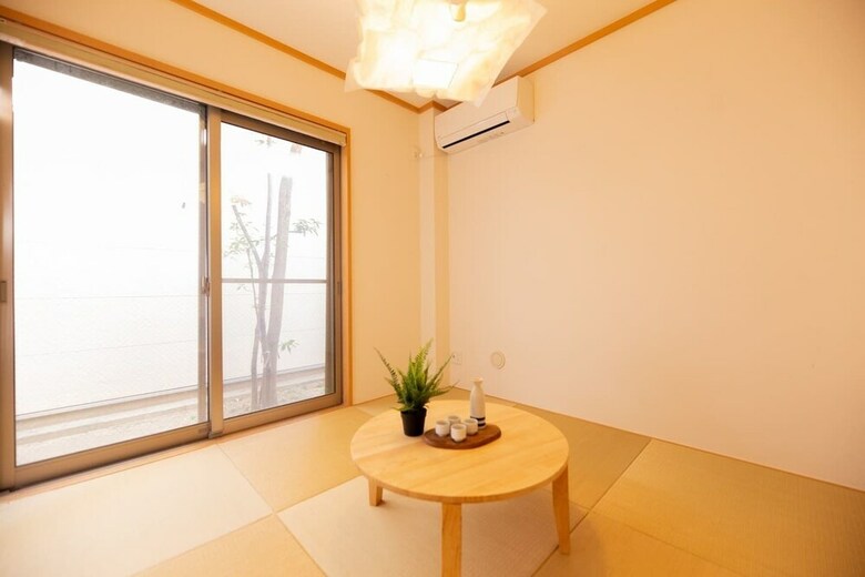 Station & White Osaka Station 4br Luxury House