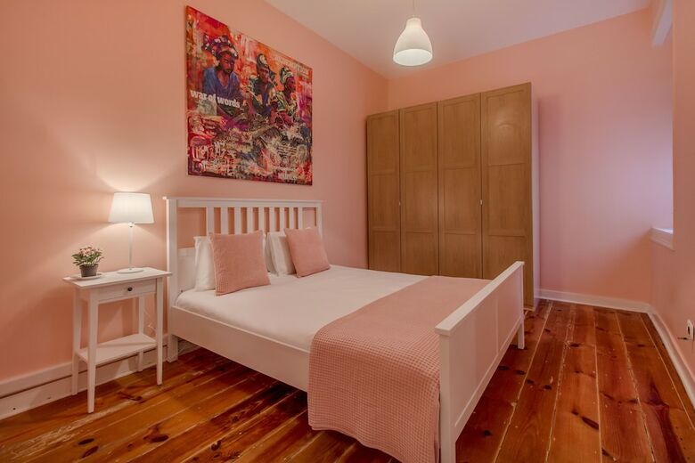 Apartamentos Bright & Beautiful Top Floor Gra�a Flat