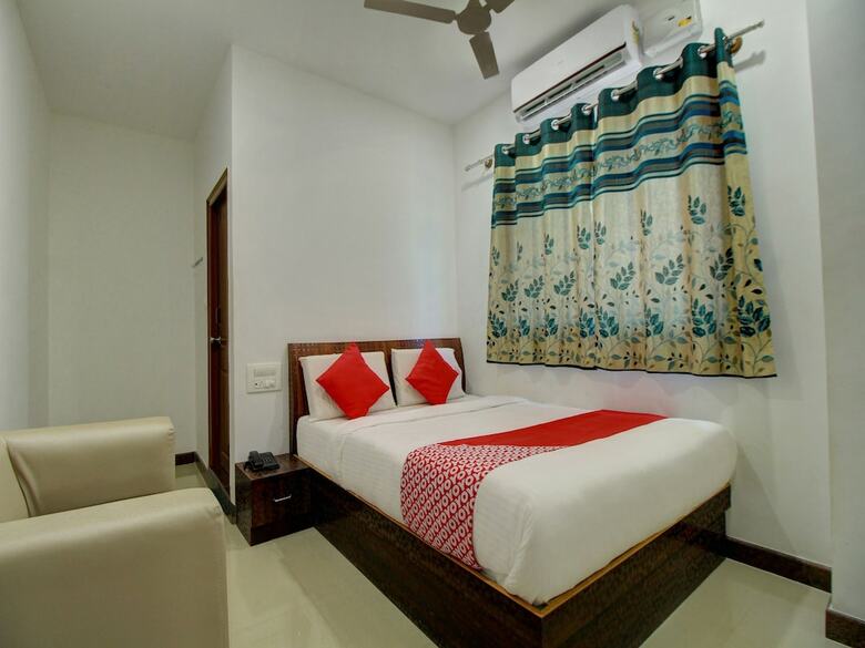 Hotel Oyo 17386 Jaya Mourya Lodge
