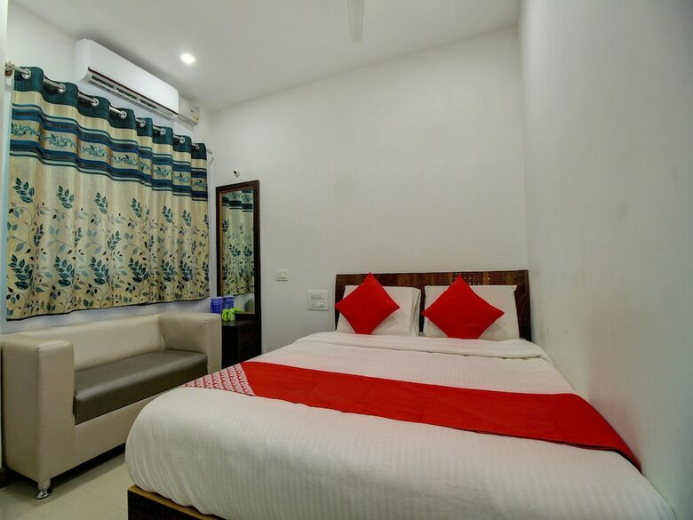 Hotel Oyo 17386 Jaya Mourya Lodge