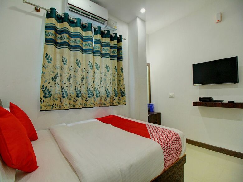 Hotel Oyo 17386 Jaya Mourya Lodge