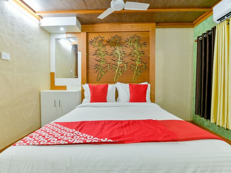 Oyo 16838 Big B Houseboat 10 Bhk