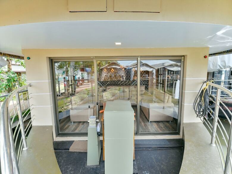 Oyo 16838 Big B Houseboat 10 Bhk
