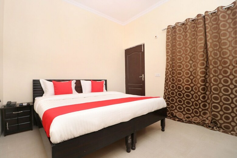 Oyo 22821 Hotel Sunroof