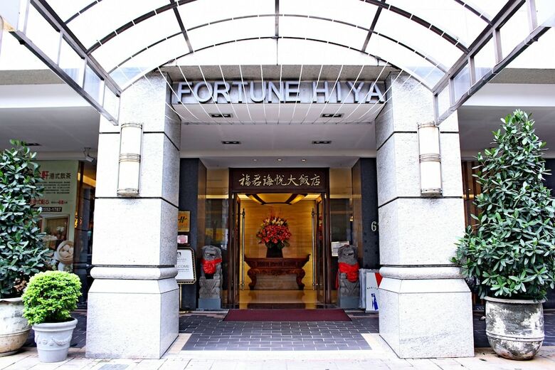 Fortune Hiya Hotel