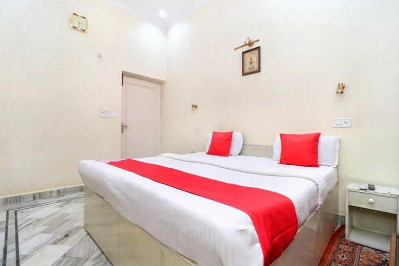 Oyo 24073 Hotel Hari Darshan