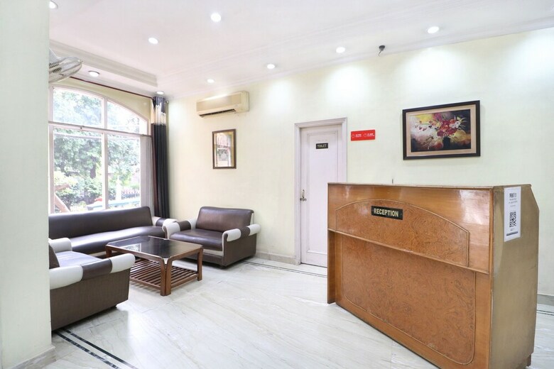 Oyo 24073 Hotel Hari Darshan
