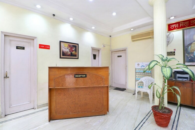 Oyo 24073 Hotel Hari Darshan