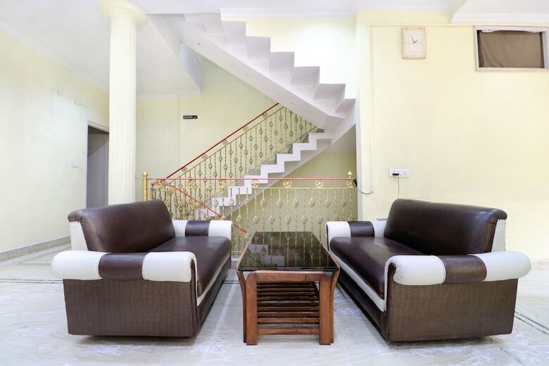 Oyo 24073 Hotel Hari Darshan