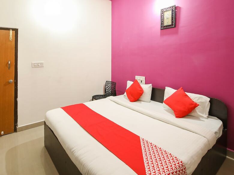 Hotel Oyo 18929 Karanji Residency