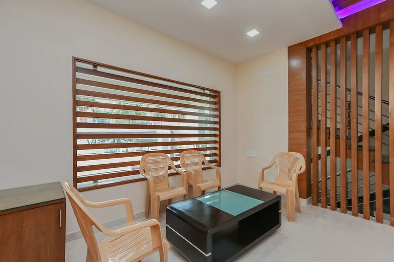 Hotel Oyo 24264 Monisha Residency