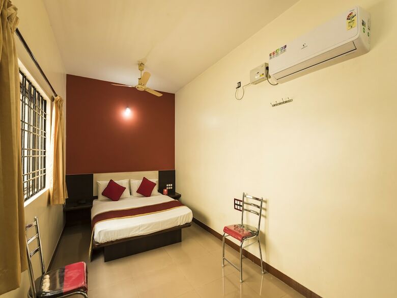 Hotel Oyo 9918 Sri Venkatesha Residency