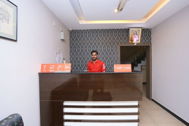 Hotel Oyo 23116 Gino Tourist Home