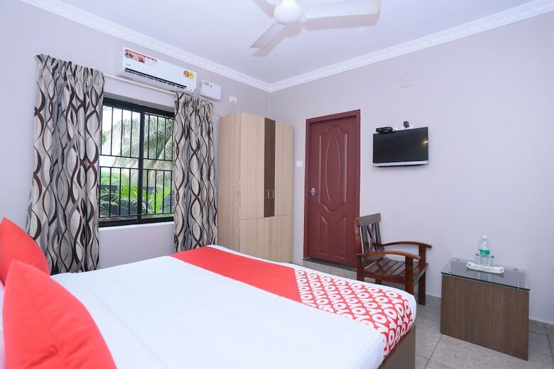 Hotel Oyo 23116 Gino Tourist Home