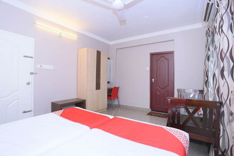 Hotel Oyo 23116 Gino Tourist Home