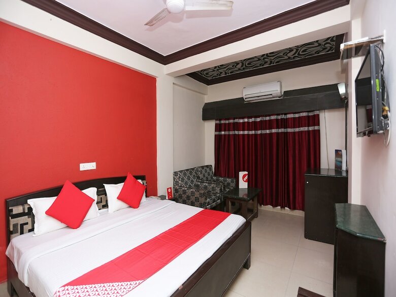 Oyo 26915 Hotel North East Residency