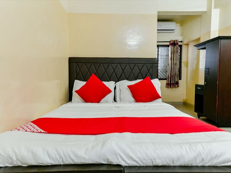 Oyo 23115 Hotel Saravana