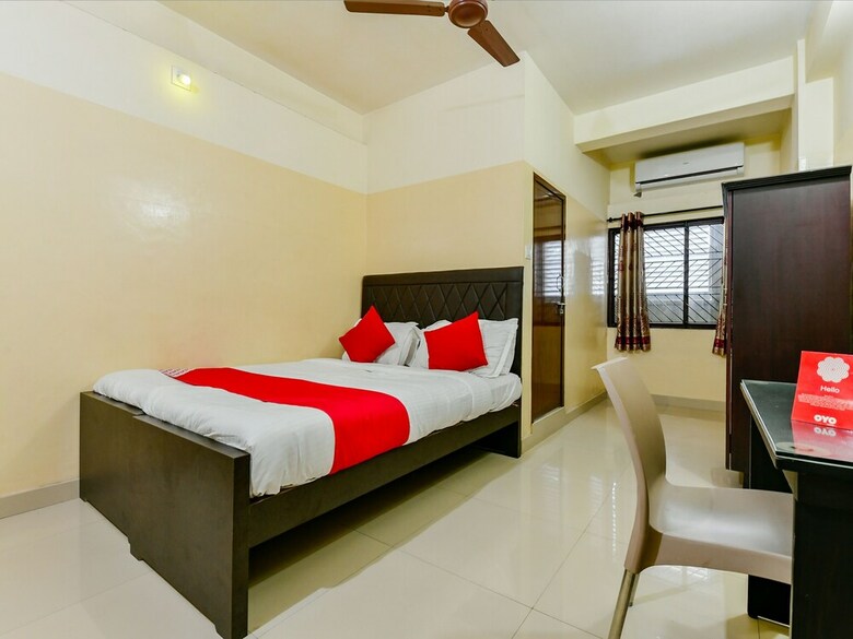 Oyo 23115 Hotel Saravana