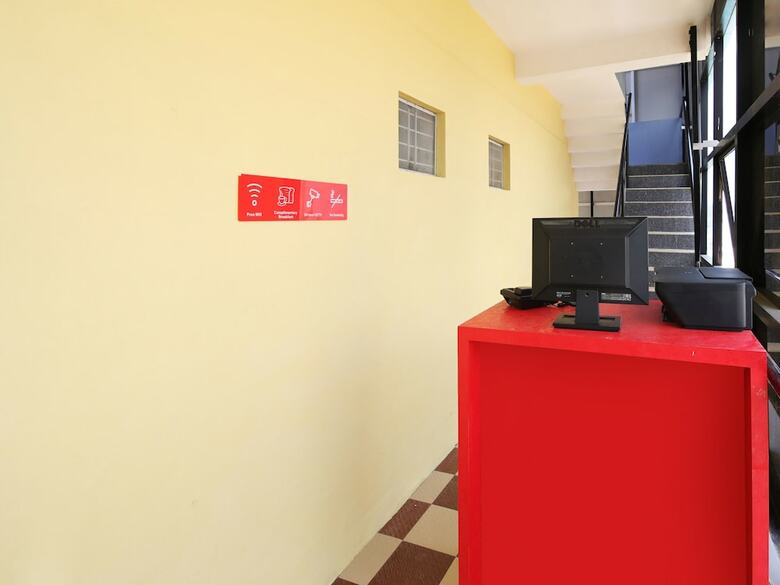 Hotel Oyo 19926 S B R Residence