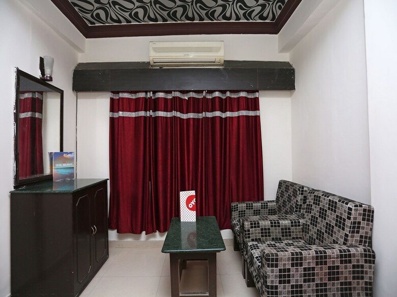 Hotel Oyo 22507 Anjuman