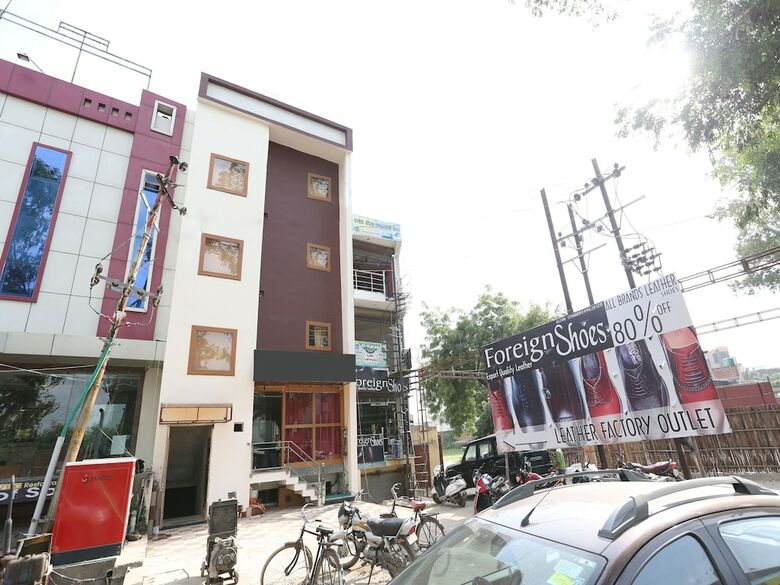 Oyo 19802 Hotel Anant Plaza