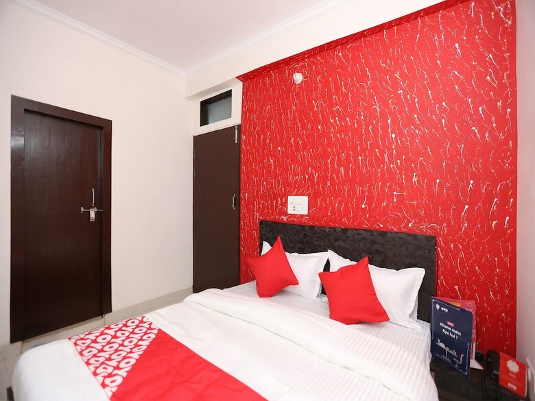 Oyo 19802 Hotel Anant Plaza