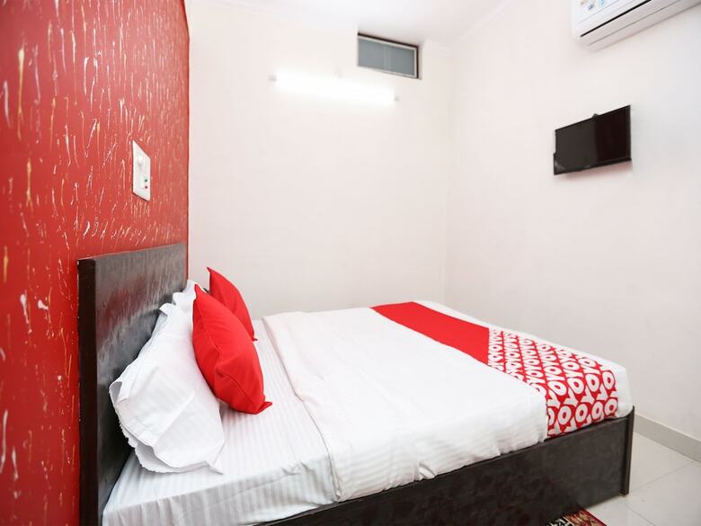 Oyo 19802 Hotel Anant Plaza