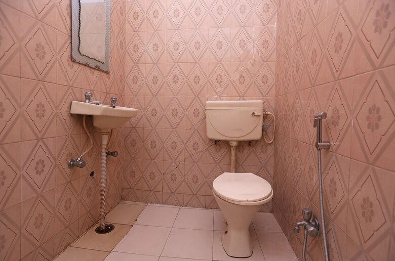 Oyo 19802 Hotel Anant Plaza