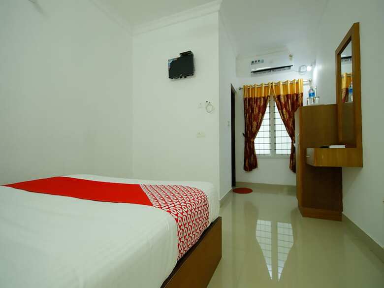 Hotel Oyo 26964 Palm View Residency