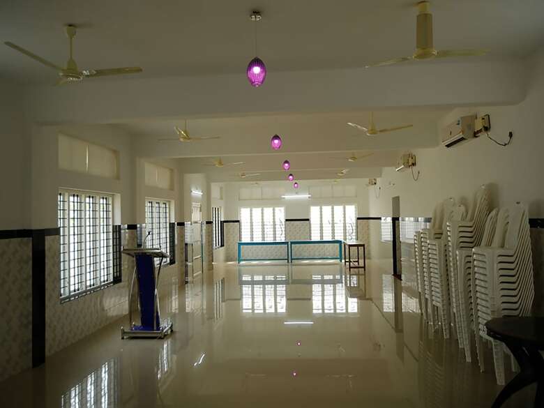 Hotel Oyo 26964 Palm View Residency