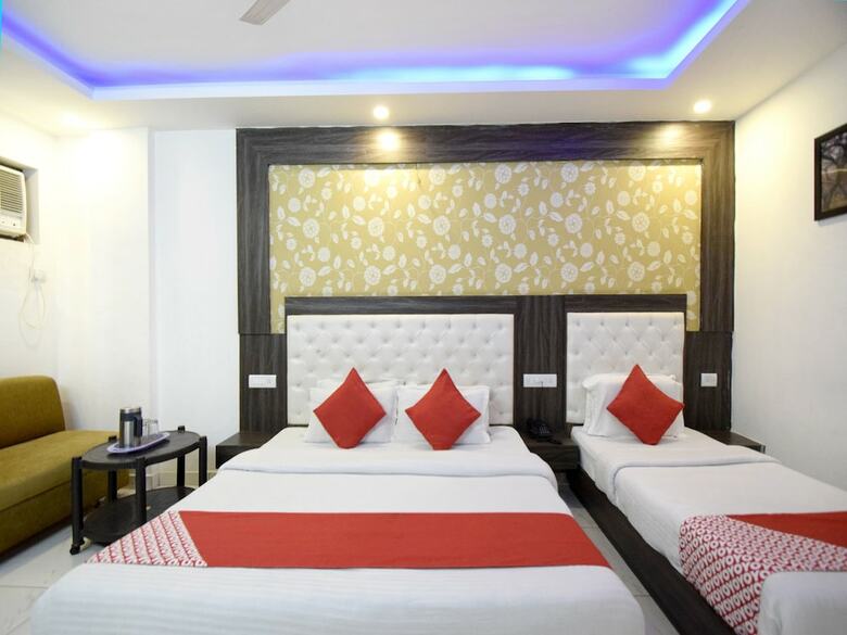 Oyo 16629 Hotel Jp International