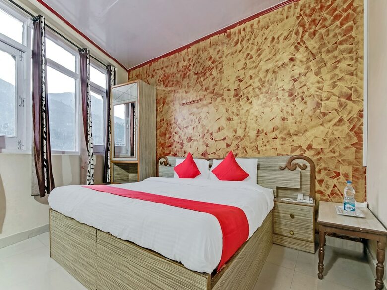 Hotel Oyo 24244 Chamunda View