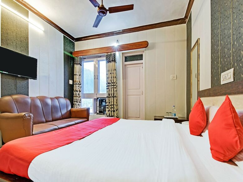 Hotel Oyo 24244 Chamunda View