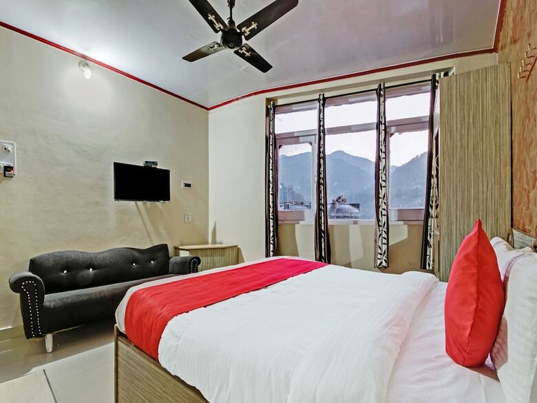 Hotel Oyo 24244 Chamunda View