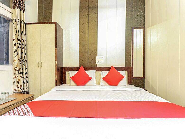 Hotel Oyo 24244 Chamunda View