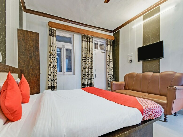 Hotel Oyo 24244 Chamunda View