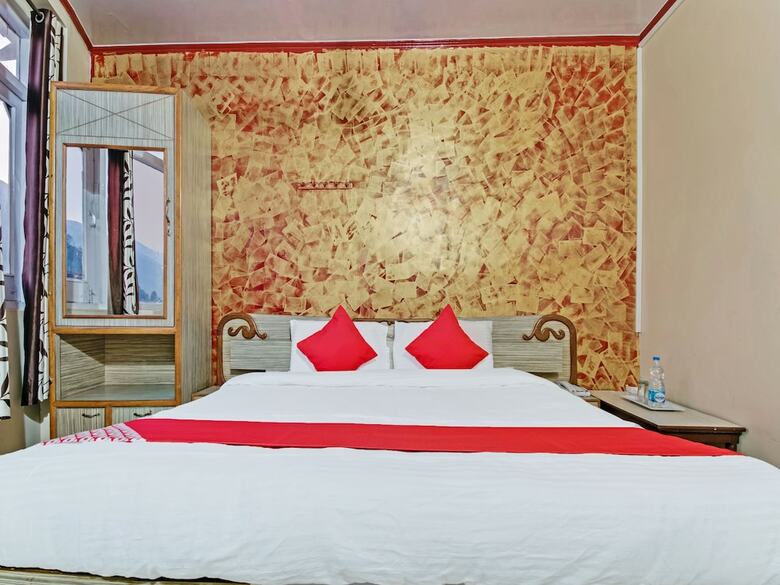 Hotel Oyo 24244 Chamunda View