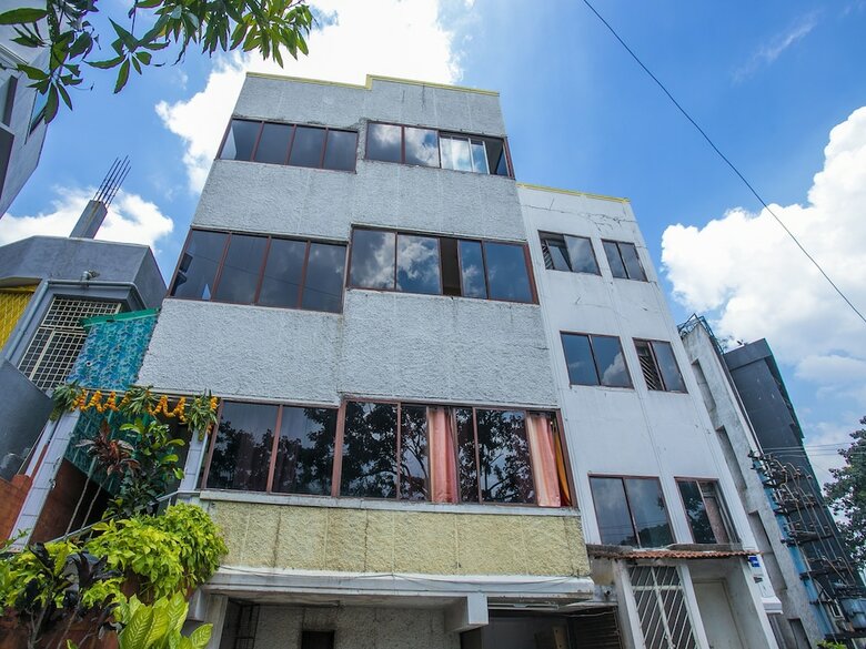 Hotel Oyo 18544 Amm Residency