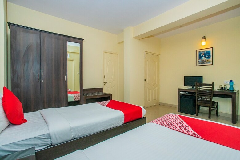 Hotel Oyo 18923 Mel's Regency